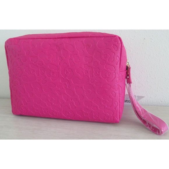 Betsey Johnson CBJ-1056 Womens Fushia Pink Double Zip Weekender Cosmetic Bag $68 - Picture 2 of 5
